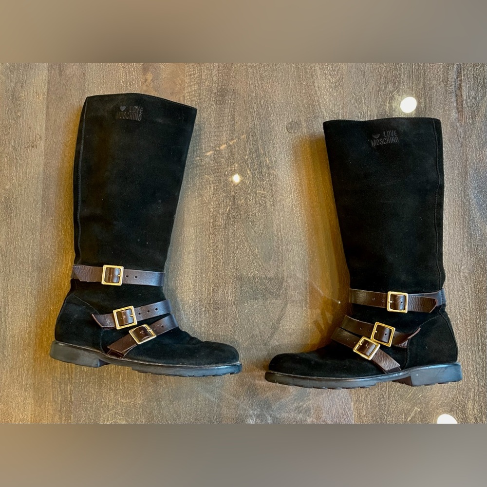 Moschino soft suede calf boots, flat bottom shoe not a heel